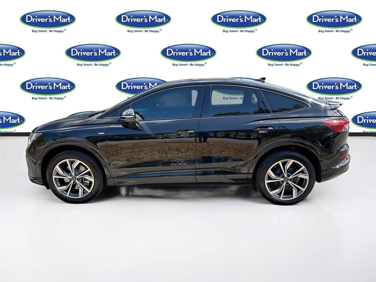 Used 2023 Audi Q4 e-tron Prestige w/ Black Optic Package image 4