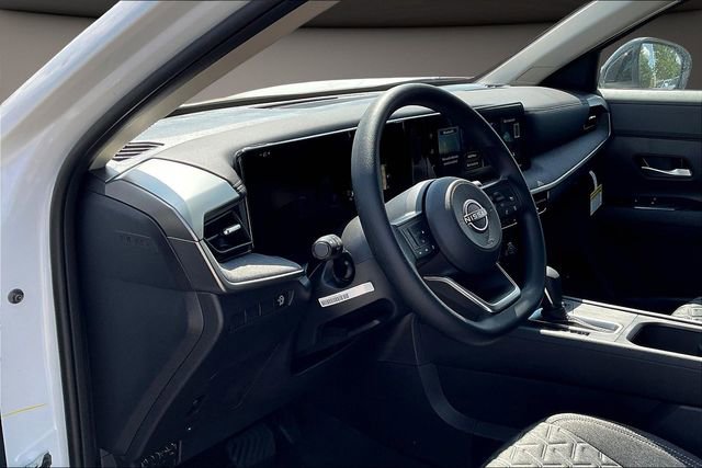 New 2026 Nissan Kicks SV w/ SV Premium Package image 7