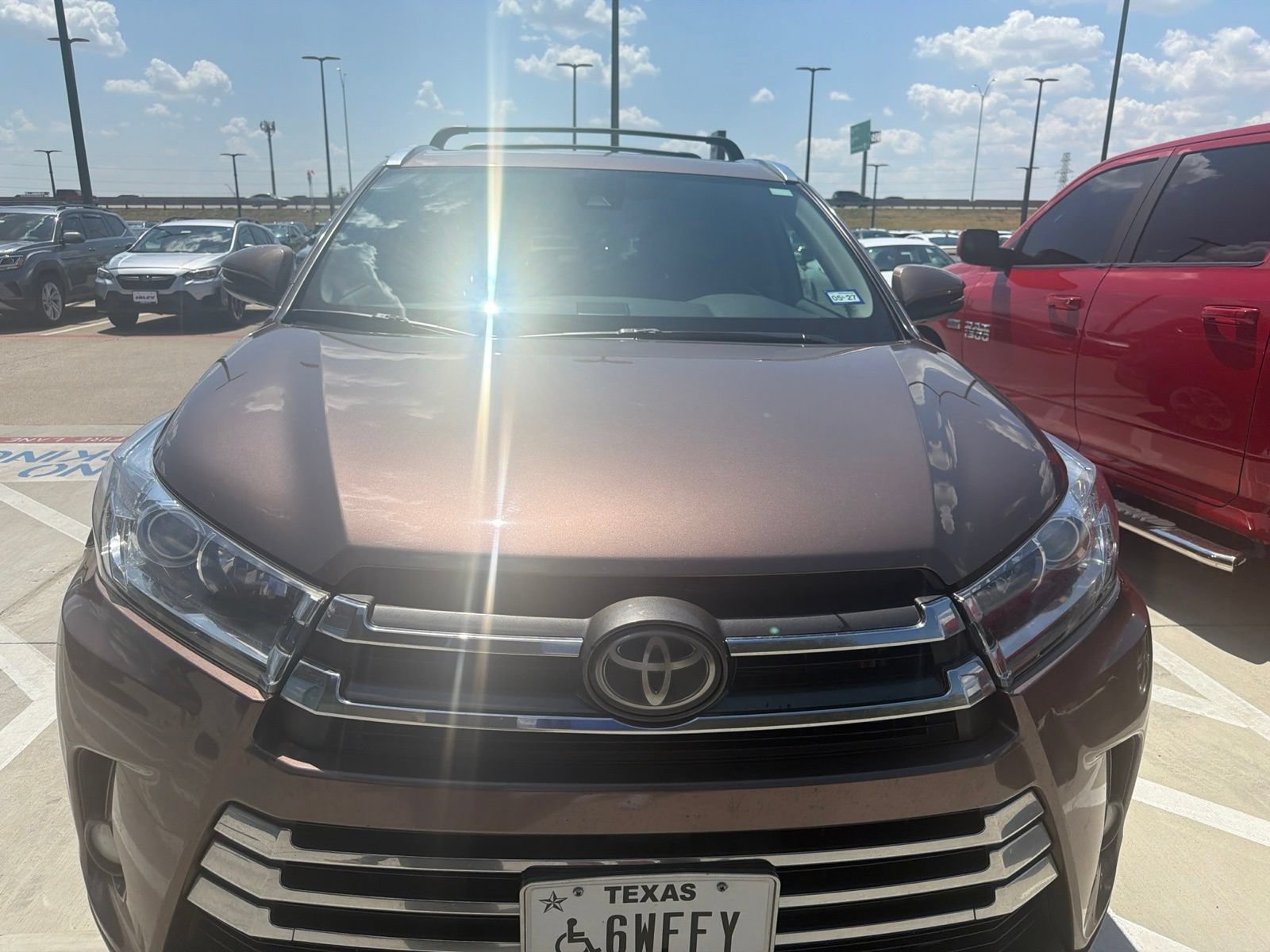 Used 2018 Toyota Highlander Limited FWD video 2
