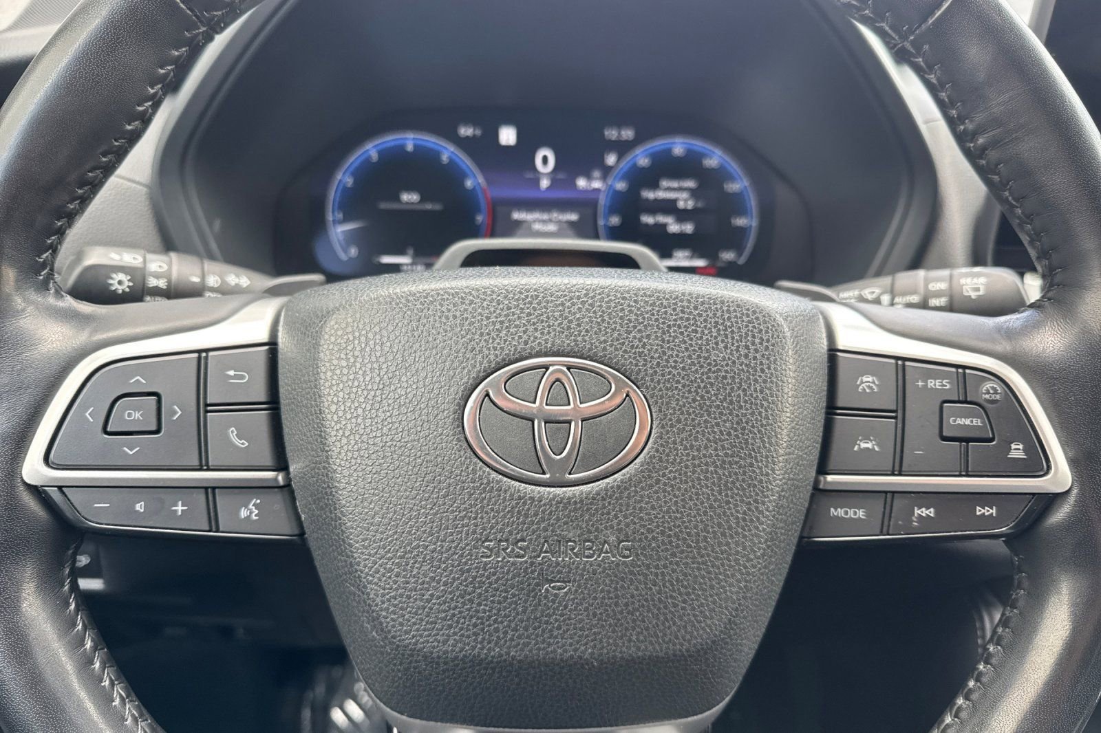 Certified 2024 Toyota Grand Highlander Platinum image 32