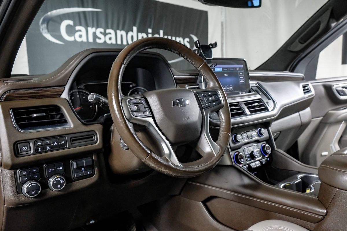 Used 2021 Chevrolet Suburban Z71 w/ Z71 Off-Road Package AWD/4WD image 15