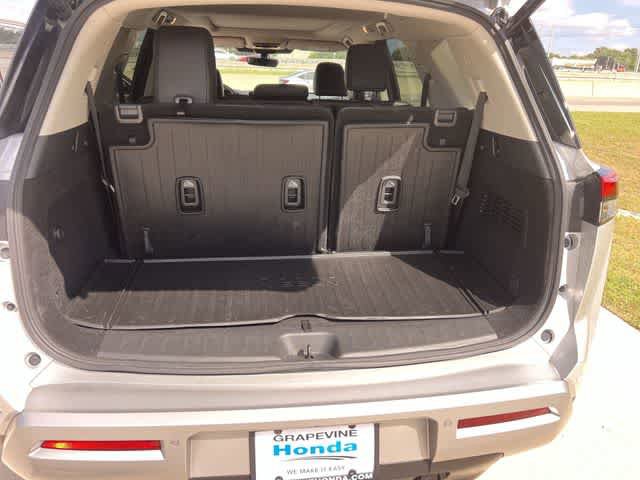 Used 2024 Nissan Pathfinder Platinum w/ Cargo Package AWD/4WD image 20