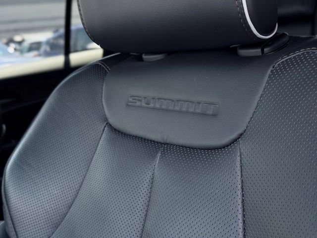 Used 2025 Jeep Grand Cherokee Summit AWD/4WD image 20