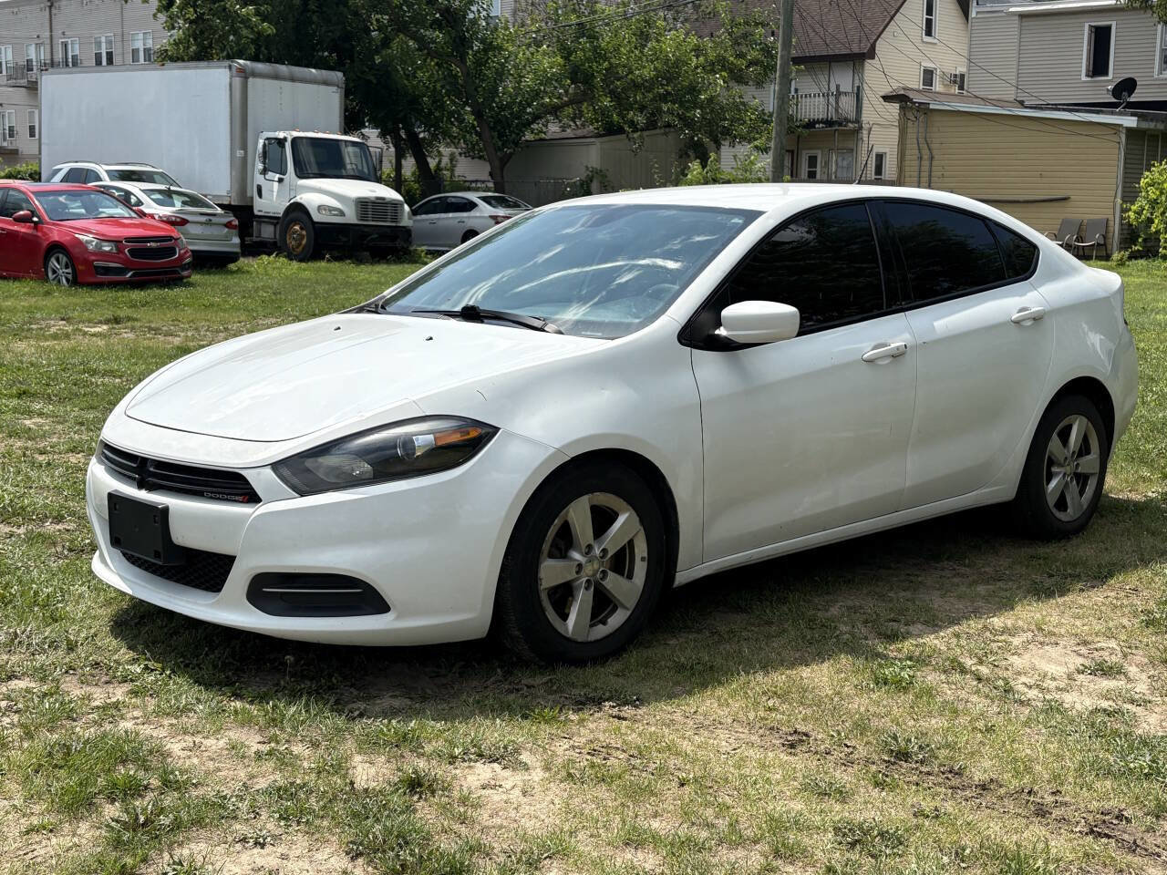 Used 2016 Dodge Dart SXT image 1