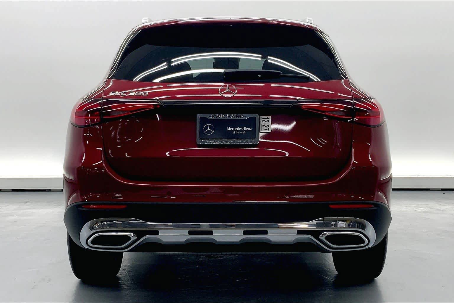 Used 2026 Mercedes-Benz GLC 300 image 3