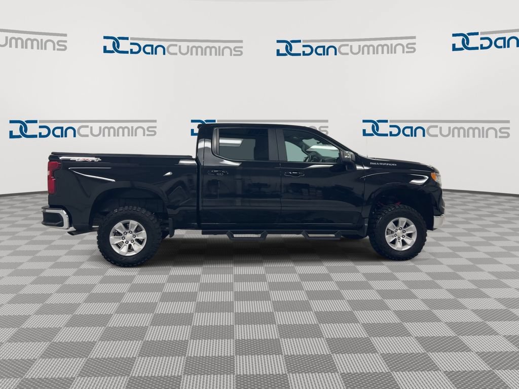 Used 2023 Chevrolet Silverado 1500 LT AWD/4WD image 9