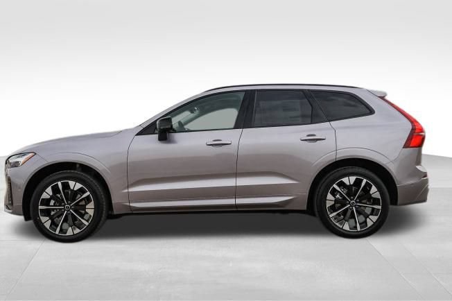 Used 2026 Volvo XC60 B5 Plus w/ Climate Package PRO AWD/4WD image 9