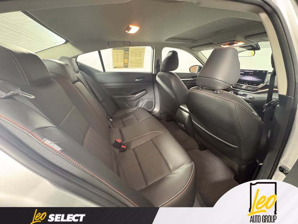 Used 2025 Nissan Altima 2.5 SR w/ SR Premium Package AWD/4WD image 10