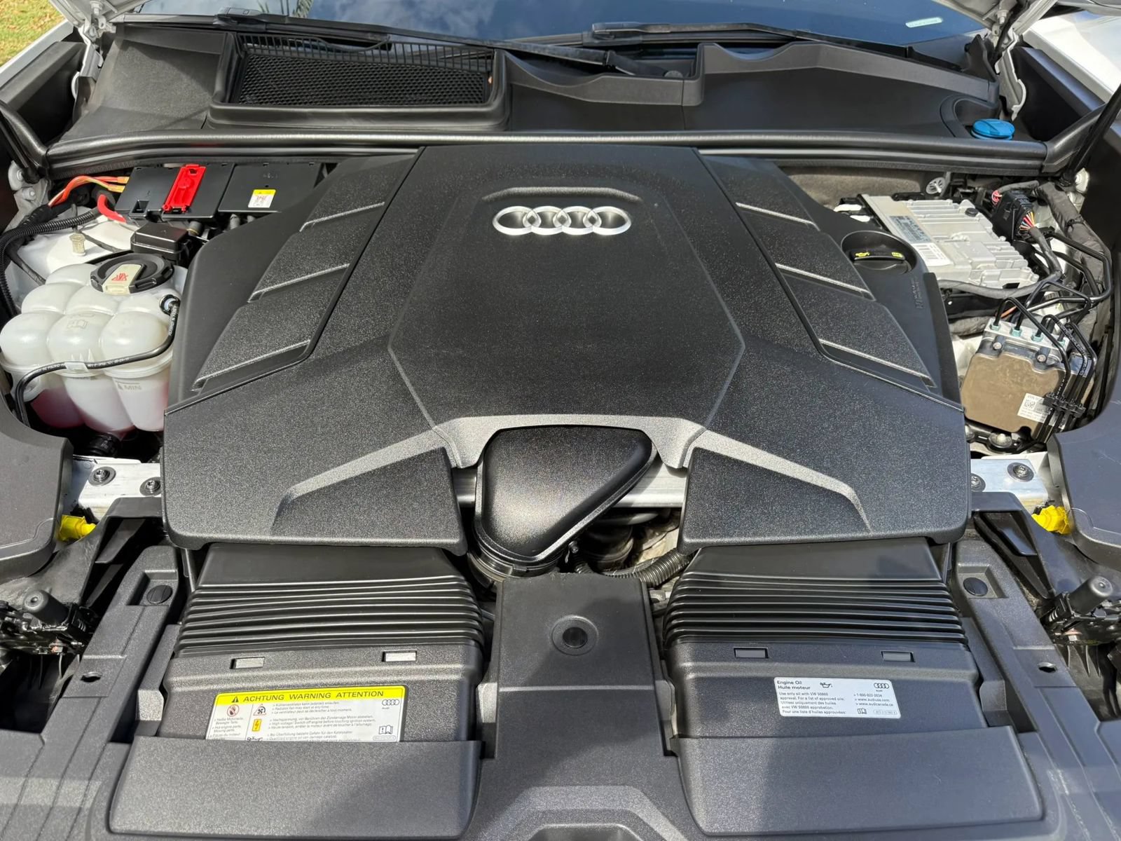 Used 2020 Audi Q8 Premium w/ Black Optic Package AWD/4WD image 35