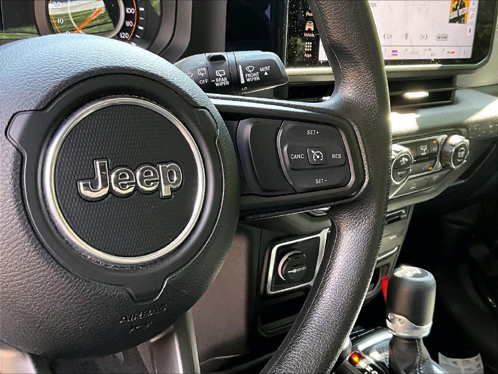 Used 2025 Jeep Wrangler Unlimited Sport AWD/4WD image 20