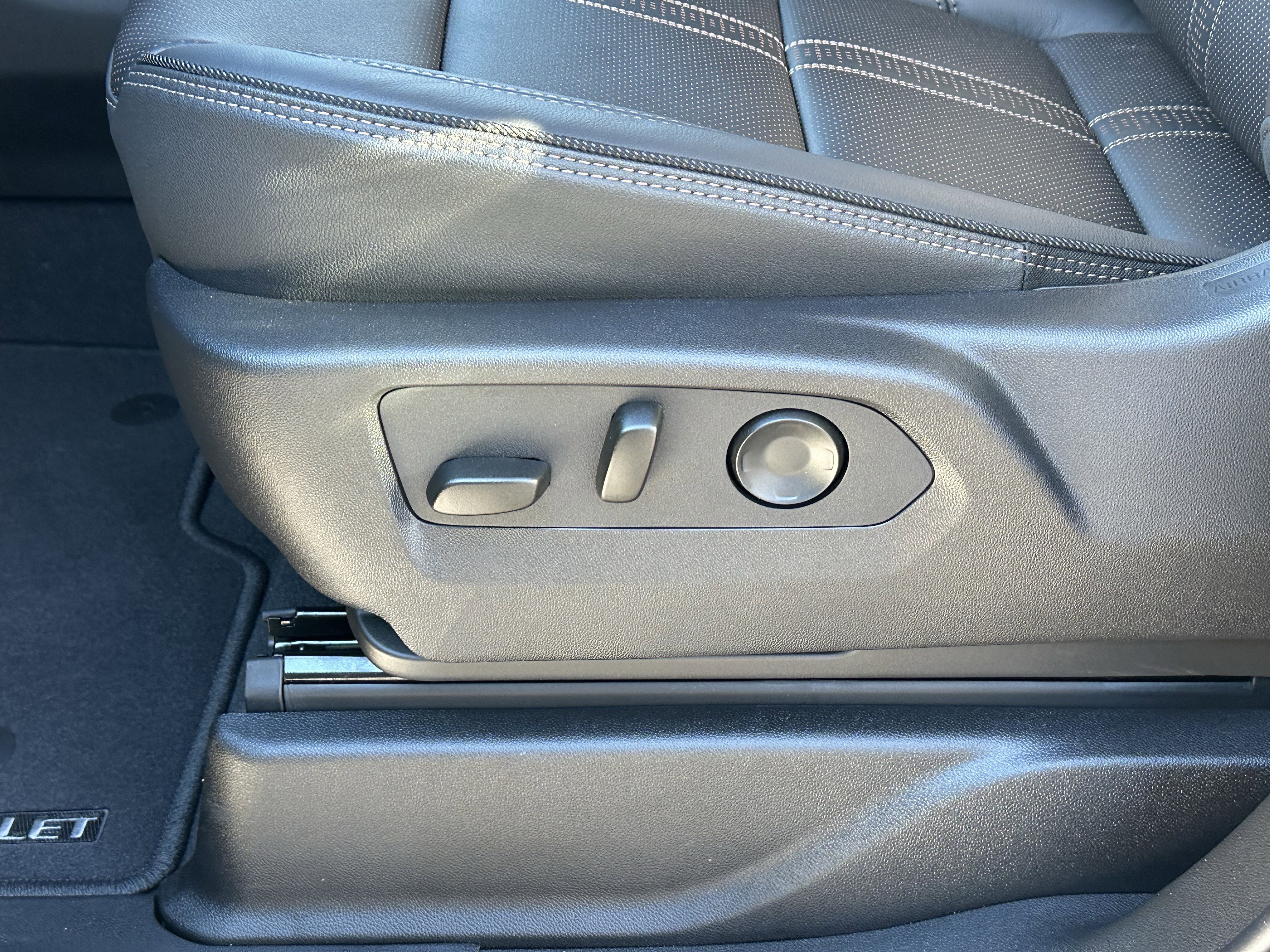 New 2026 Chevrolet Suburban High Country image 10