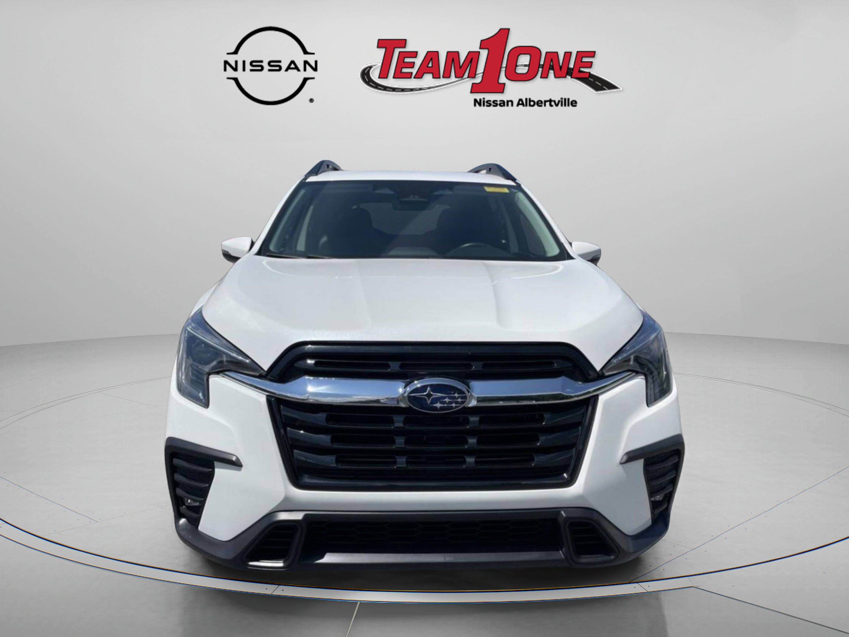 Used 2023 Subaru Ascent Limited AWD/4WD image 2