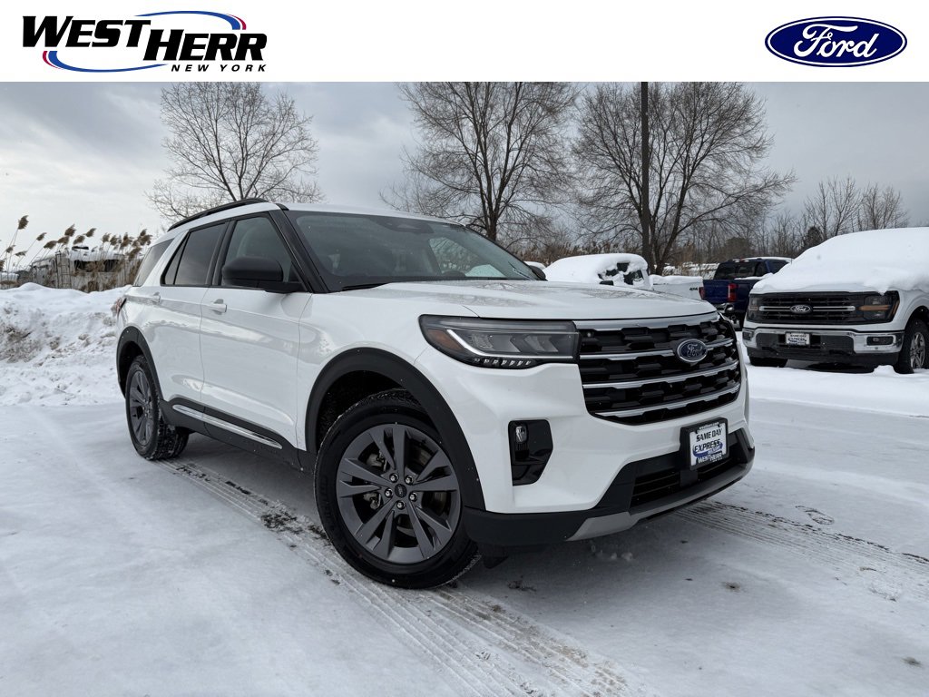 Used 2025 Ford Explorer Active w/ Active Comfort Package image 1