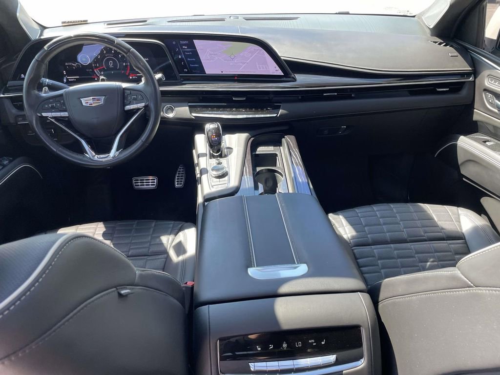 Used 2023 Cadillac Escalade ESV V w/ LPO, ONYX Package AWD/4WD image 10