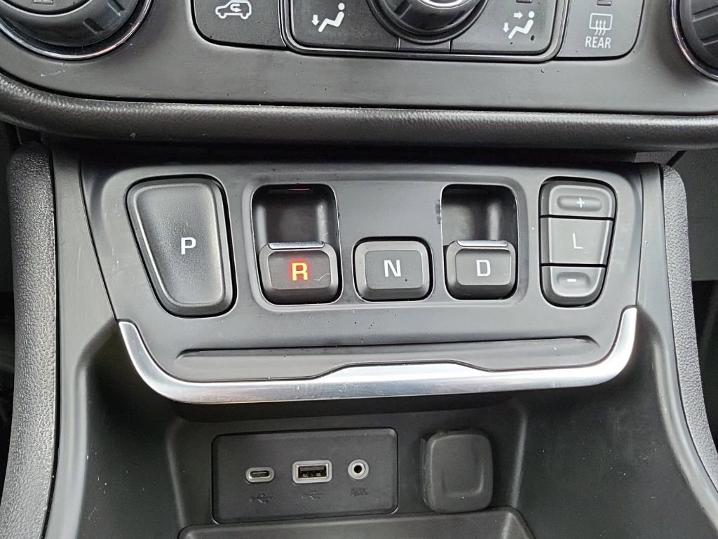 Used 2019 GMC Terrain SLE image 17