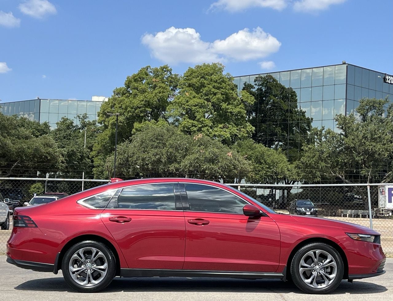 Used 2023 Honda Accord EX image 3