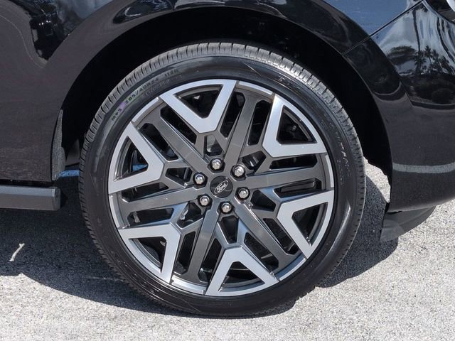 New 2026 Ford Expedition Platinum w/ Platinum Ultimate Package AWD/4WD image 11