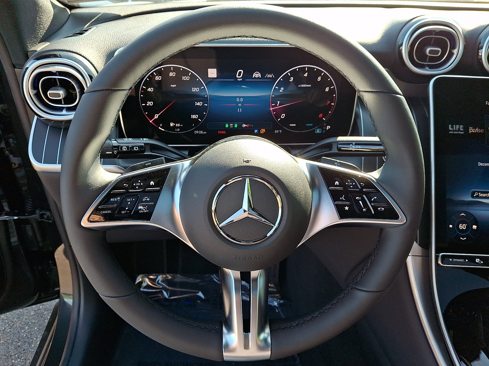 New 2026 Mercedes-Benz GLC 300 4MATIC image 17