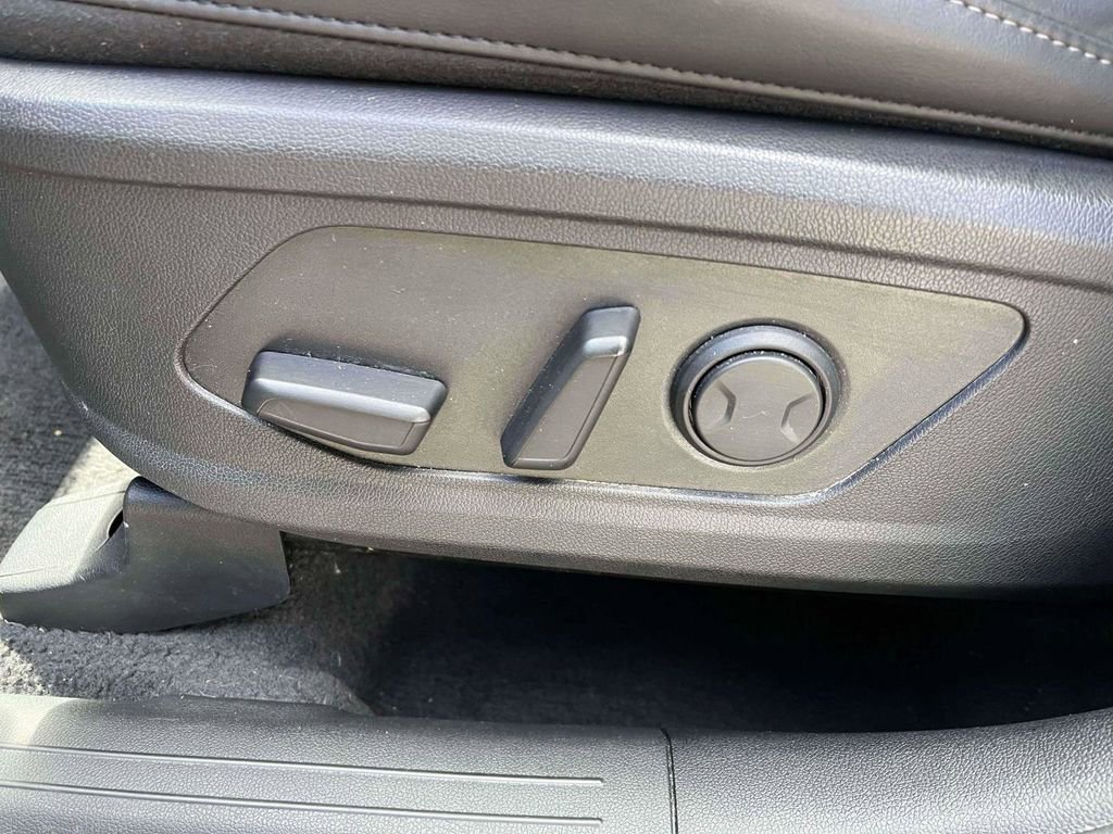 Used 2023 Kia Sorento X-Line EX image 16