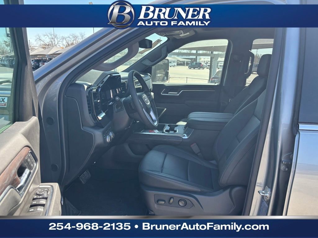 New 2026 GMC Sierra 3500 SLT w/ SLT Convenience Package image 13