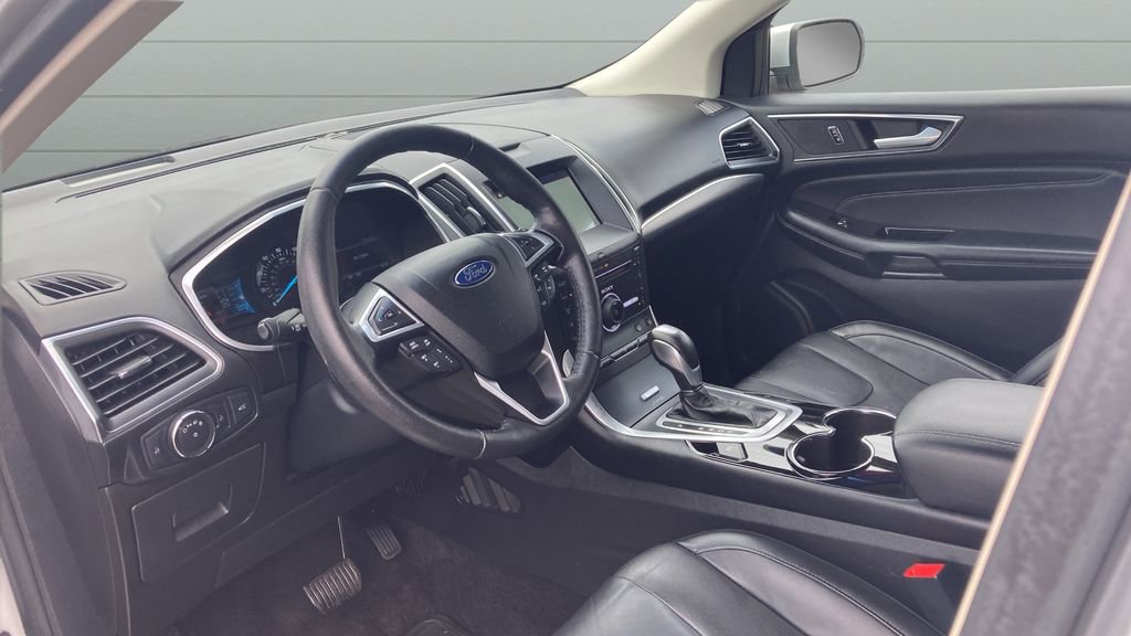 Used 2016 Ford Edge Titanium w/ Equipment Group 302A AWD/4WD image 14