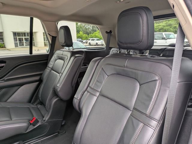 Used 2023 Lincoln Aviator Reserve AWD/4WD image 29