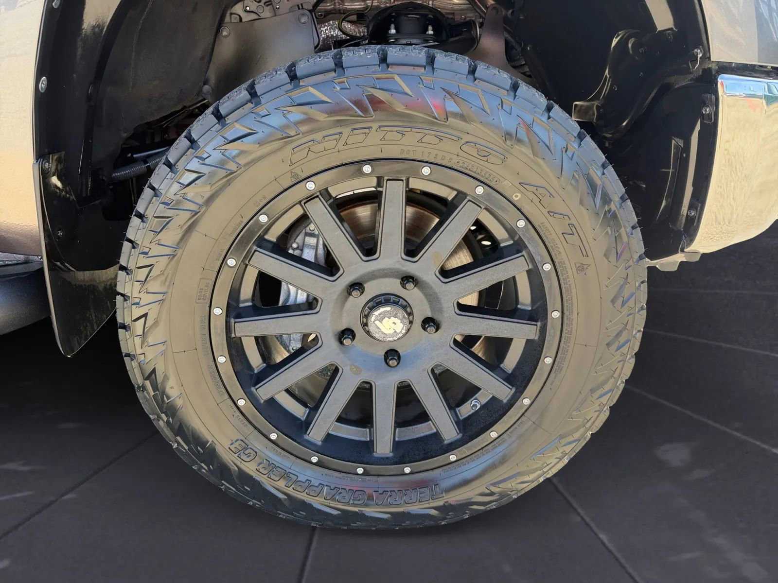 Used 2016 Toyota Tundra Limited w/ Limited Premium Package AWD/4WD image 31