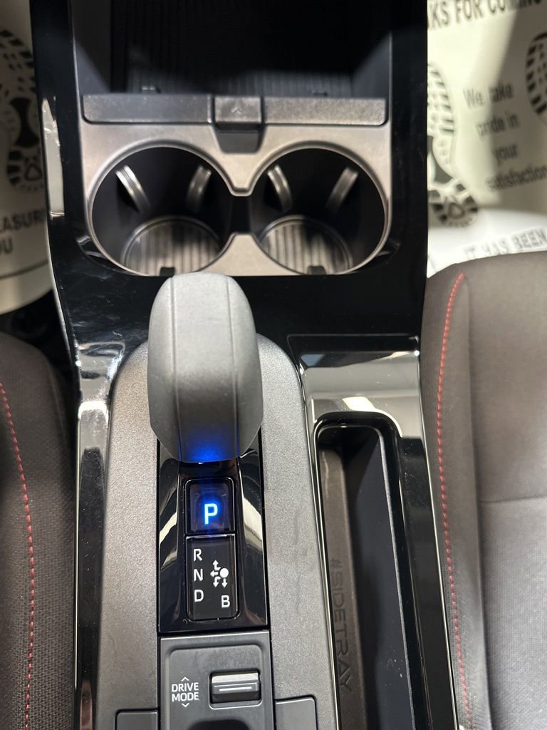 Used 2025 Toyota Prius Plug-In Hybrid image 32