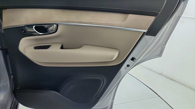 New 2026 Volvo XC90 B6 Plus w/ Protection Package AWD/4WD image 36