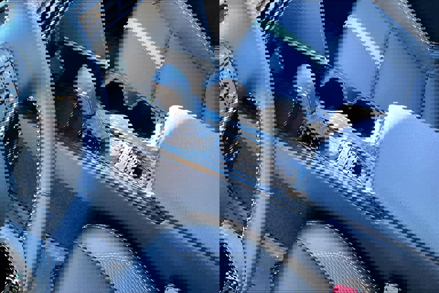 Used 2025 Toyota Camry SE image 15