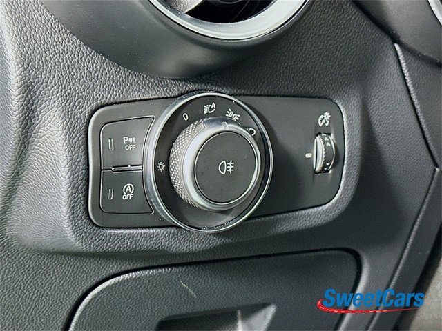 Used 2024 Alfa Romeo Stelvio Quadrifoglio image 22