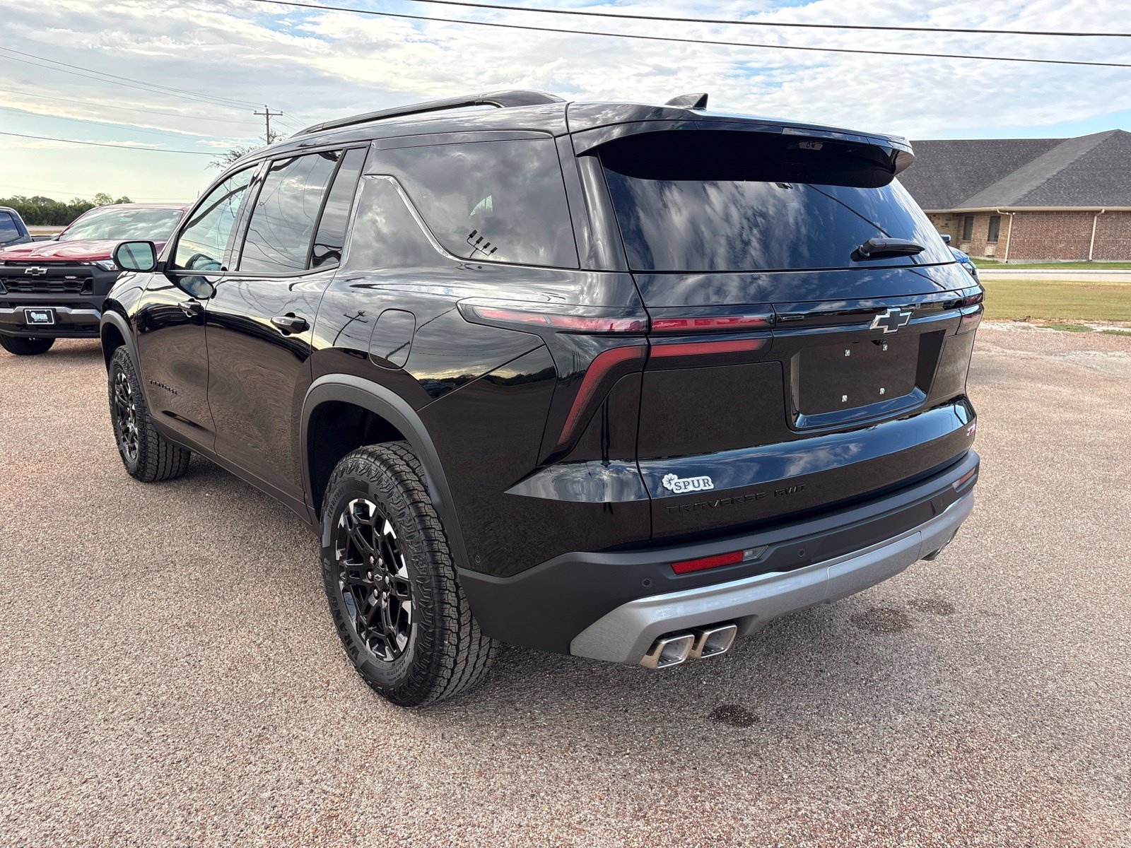 New 2027 Chevrolet Traverse Z71 w/ Enhanced Driving Package AWD/4WD image 4