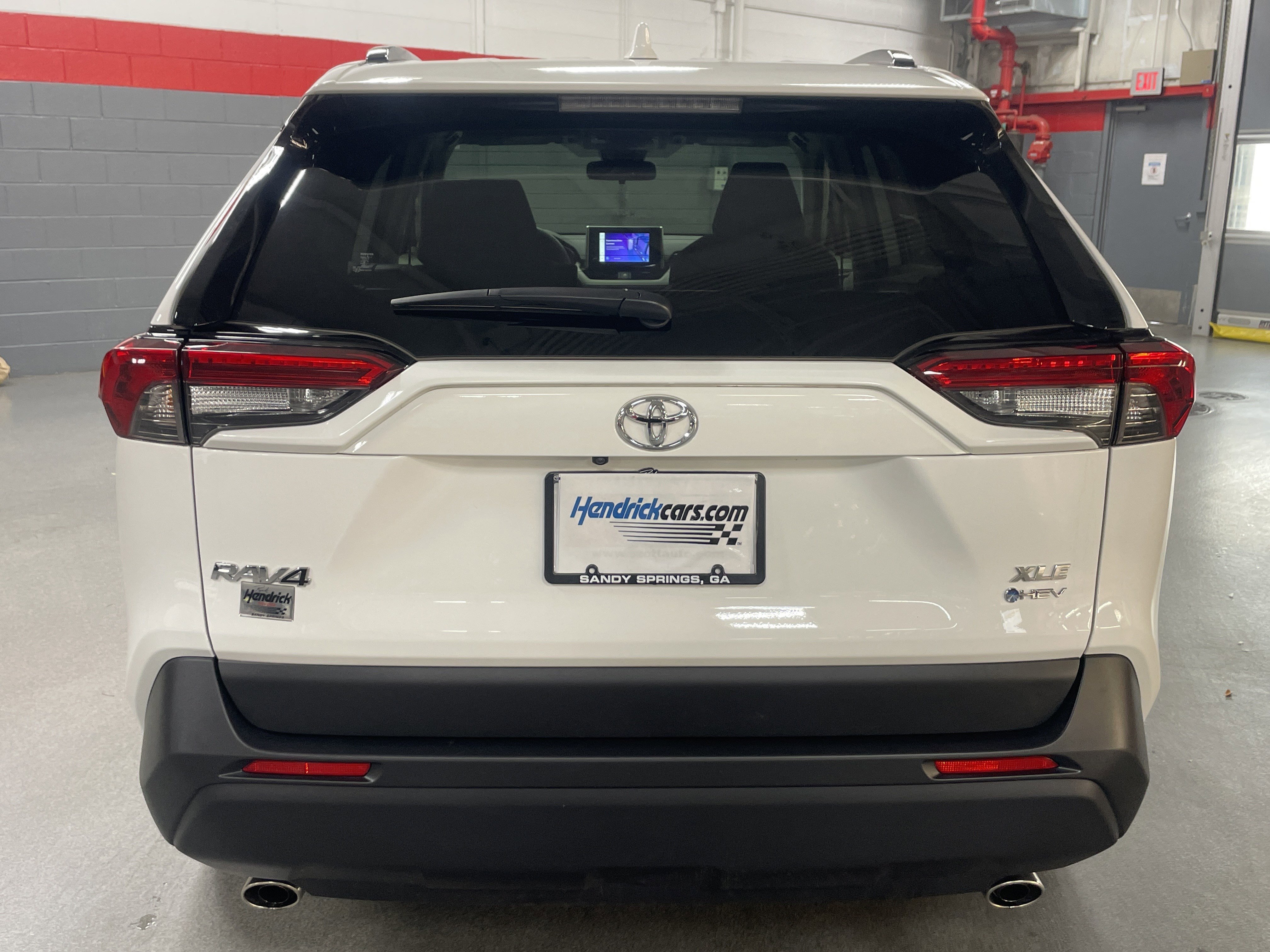 Used 2025 Toyota RAV4 XLE image 9
