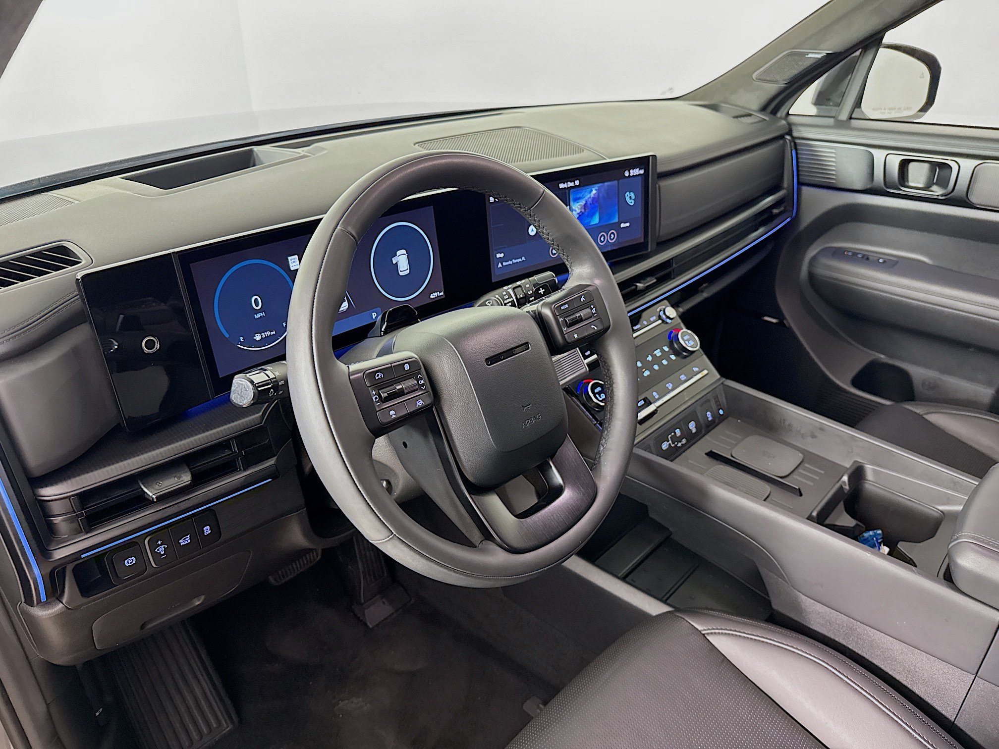 Used 2024 Hyundai Santa Fe Calligraphy FWD image 8