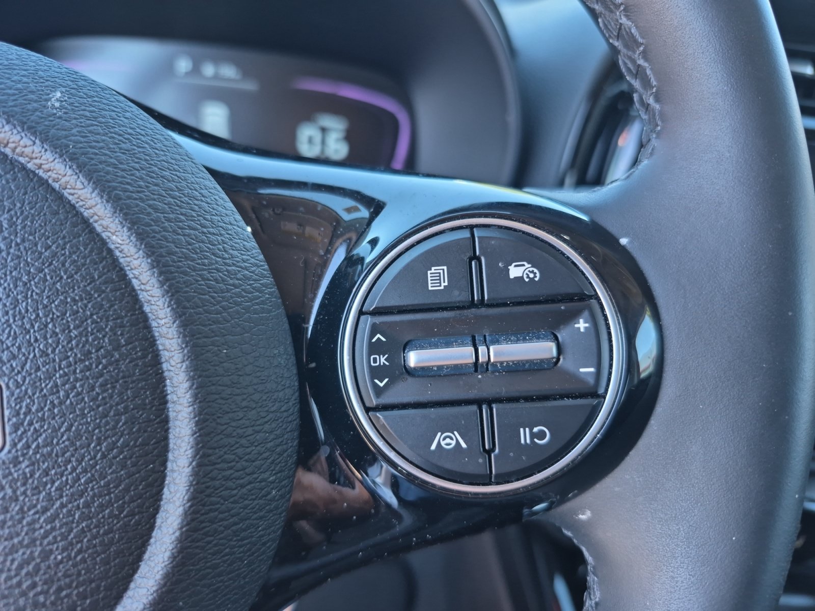 Used 2025 Kia Soul EX FWD image 16