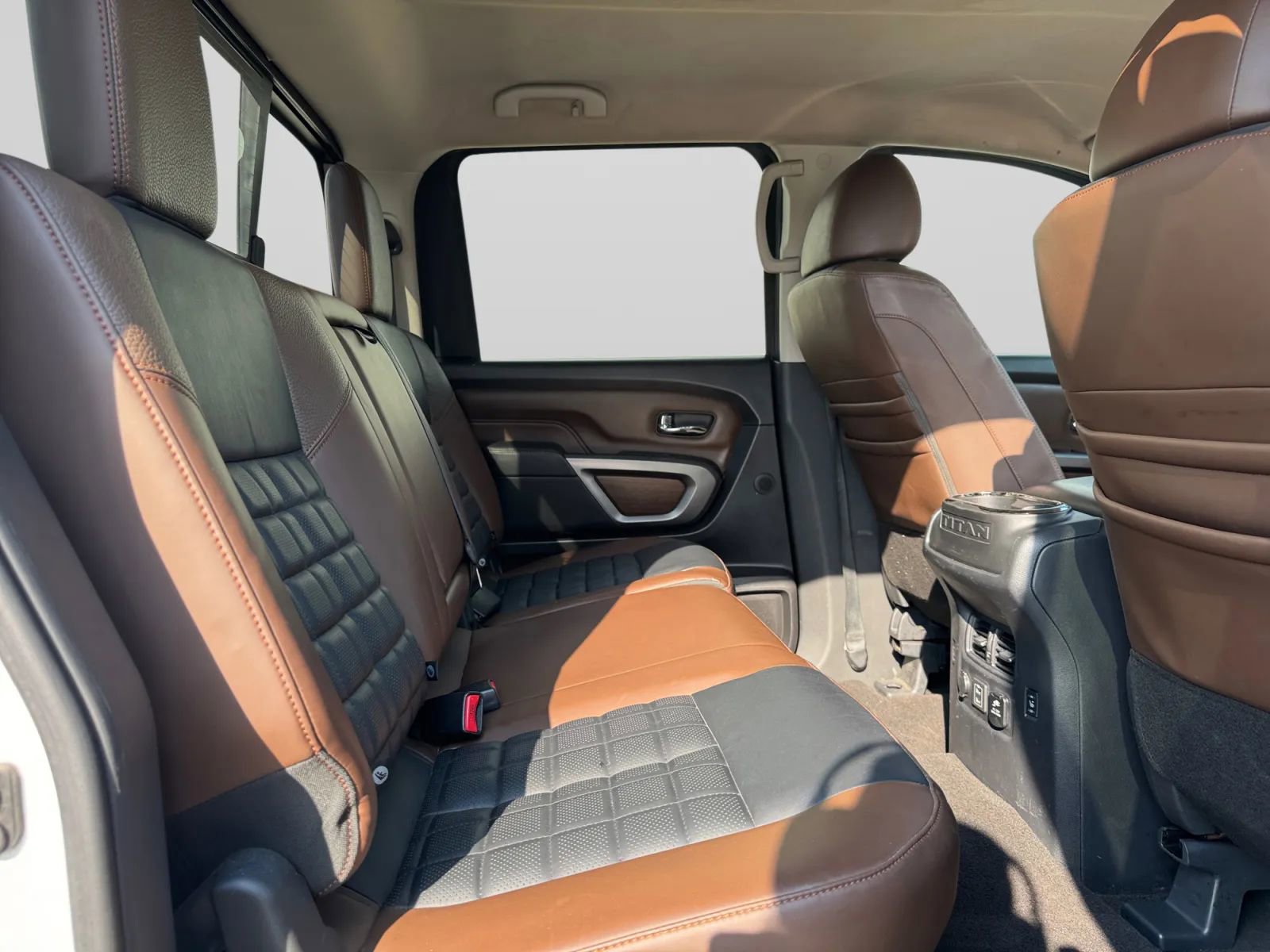 Used 2019 Nissan Titan Platinum Reserve w/ Platinum Utility Package AWD/4WD image 32