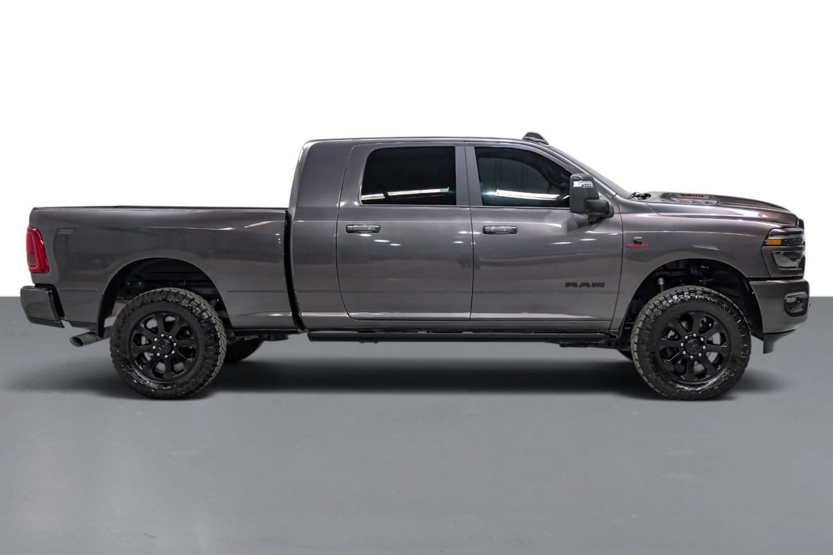 Used 2025 RAM 2500 Laramie AWD/4WD image 5