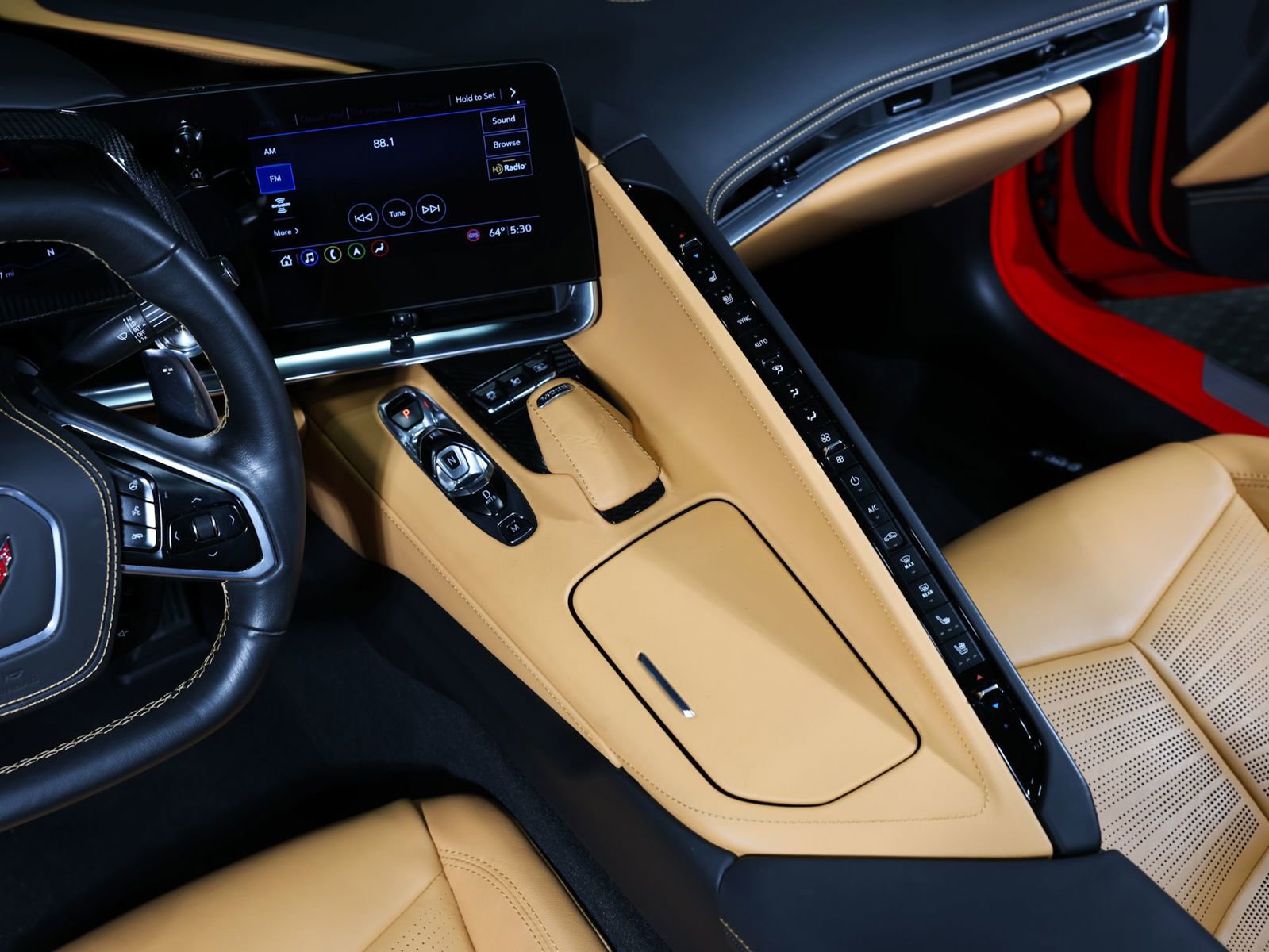 Used 2020 Chevrolet Corvette Stingray Premium Cpe w/ 3LT Preferred Equipment Group image 38