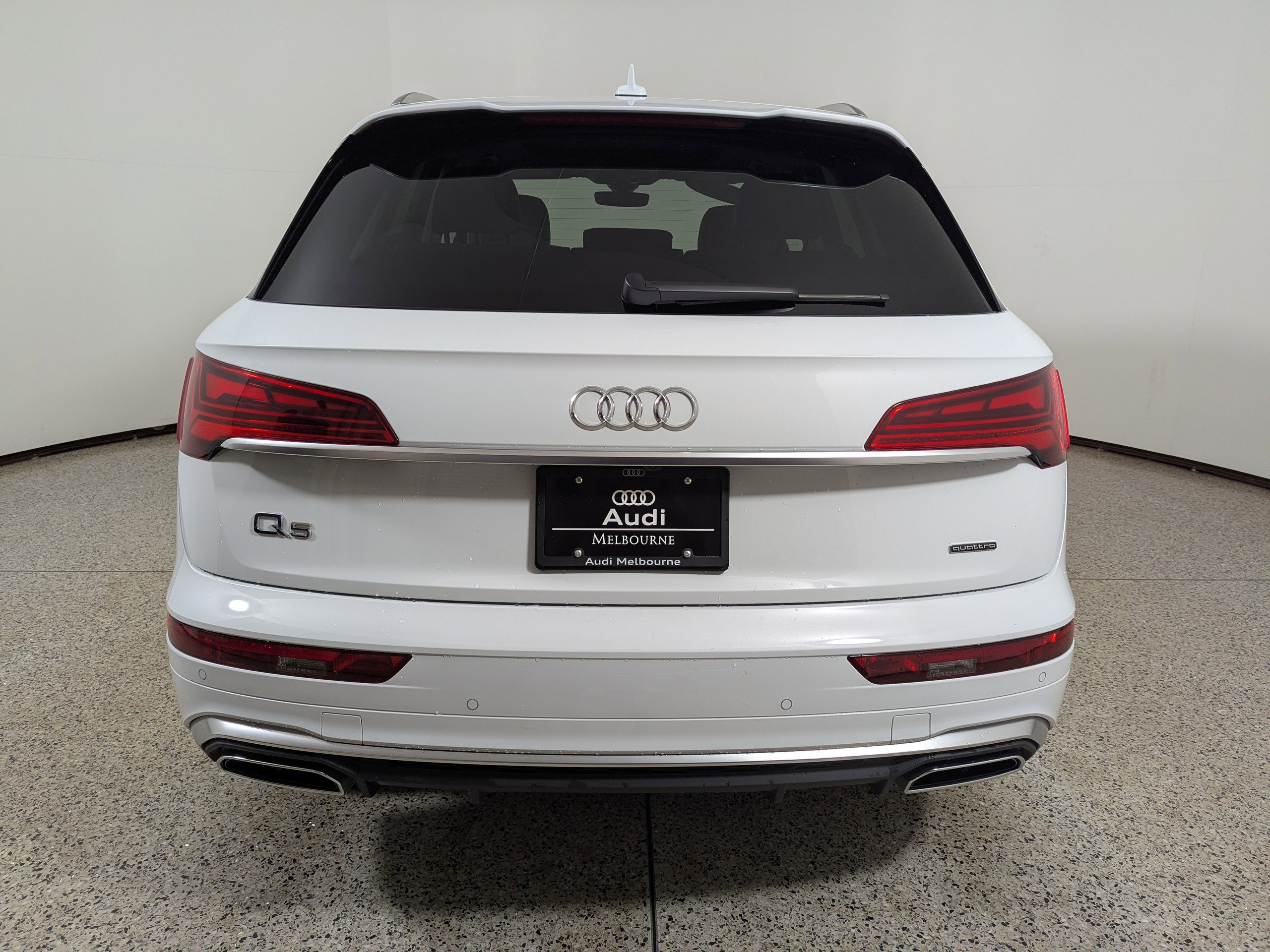 Certified 2024 Audi Q5 e Premium AWD/4WD image 6