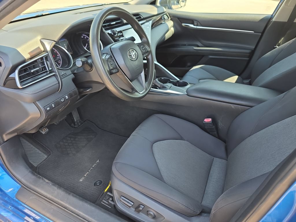 Used 2019 Toyota Camry LE FWD image 10