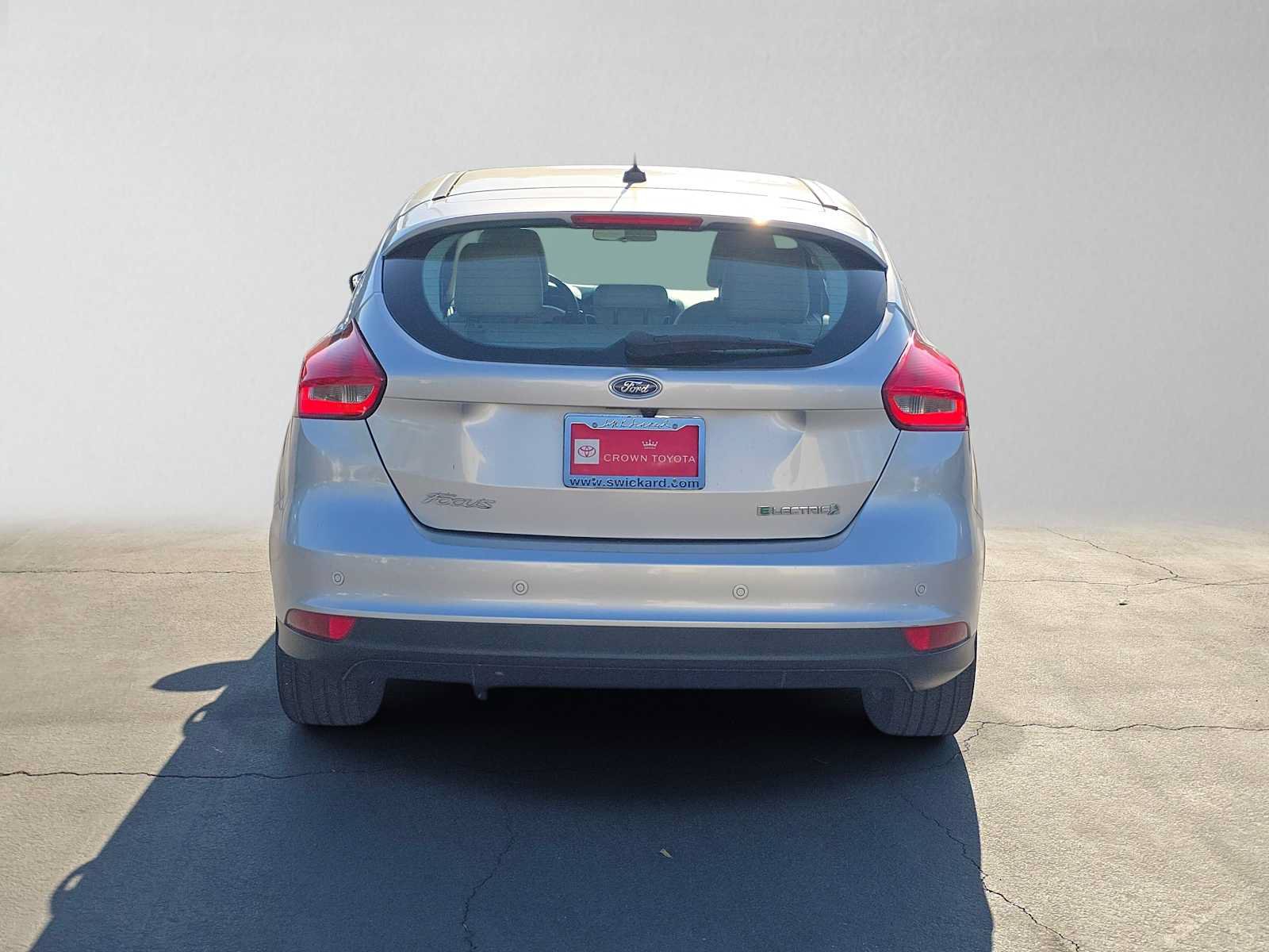 Used 2018 Ford Focus Electric Hatchback FWD image 4