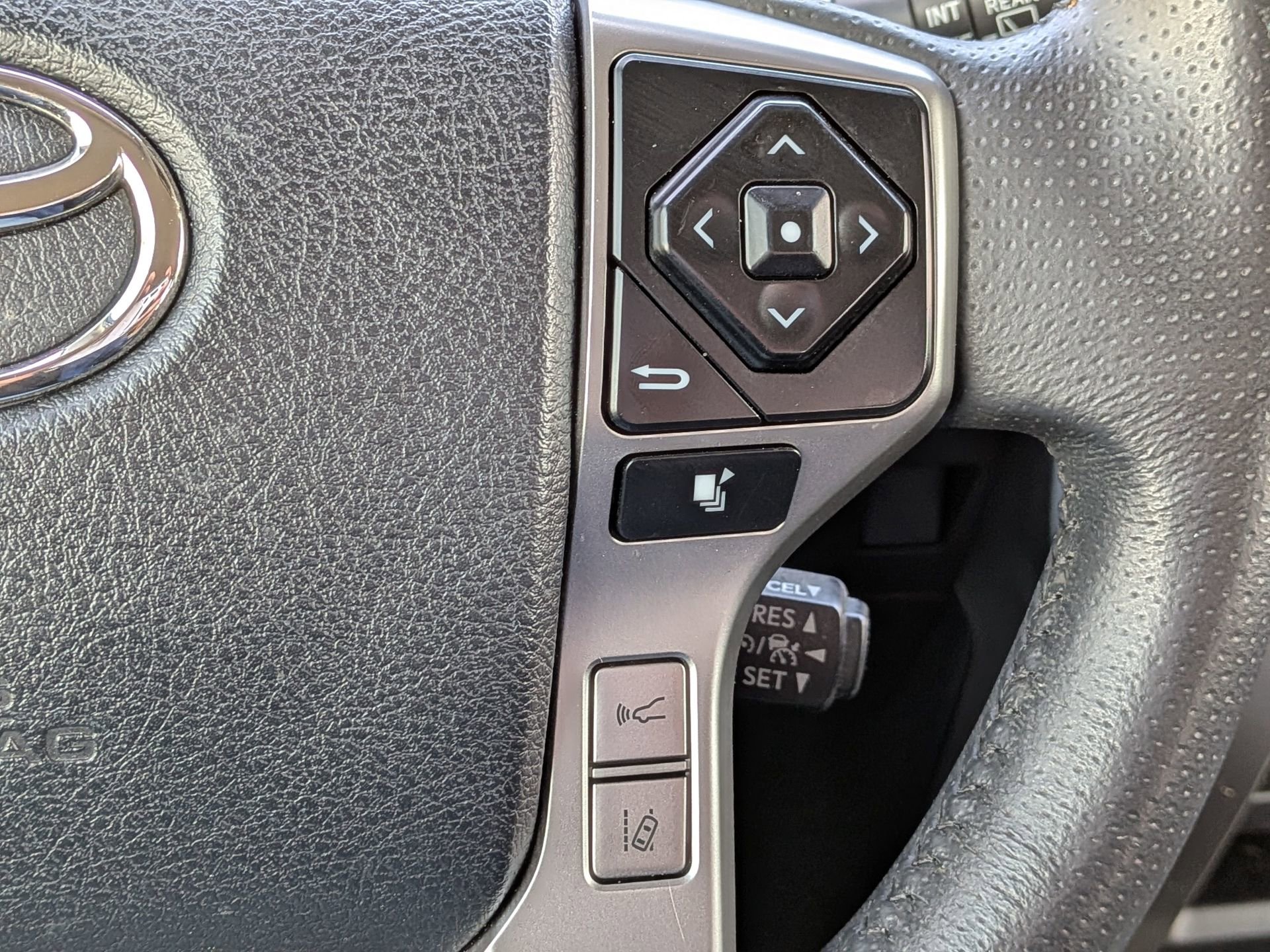 Used 2022 Toyota 4Runner Trail Special Edition image 28