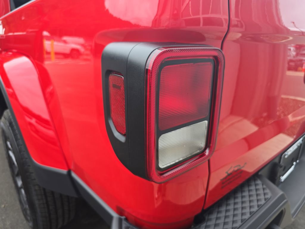 New 2025 Jeep Gladiator Sport image 33