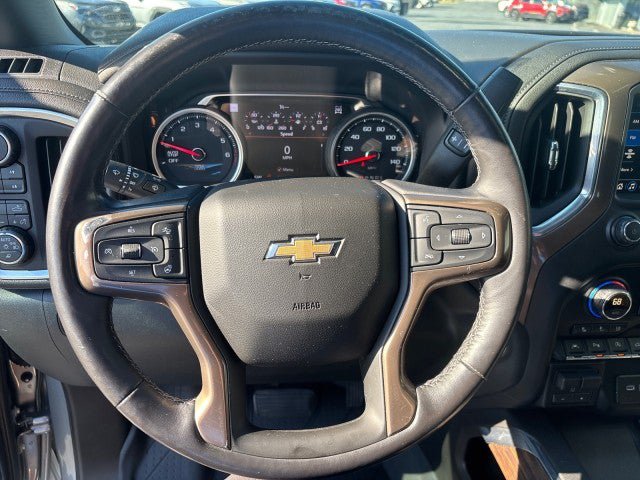 Used 2019 Chevrolet Silverado 1500 High Country w/ Technology Package AWD/4WD image 17
