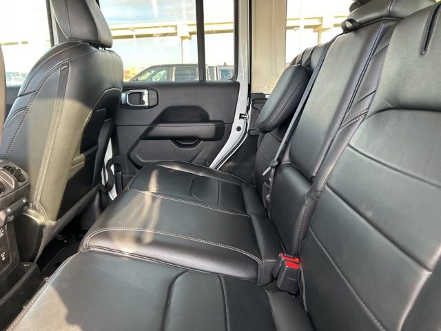 Used 2023 Jeep Wrangler Unlimited Sahara image 38