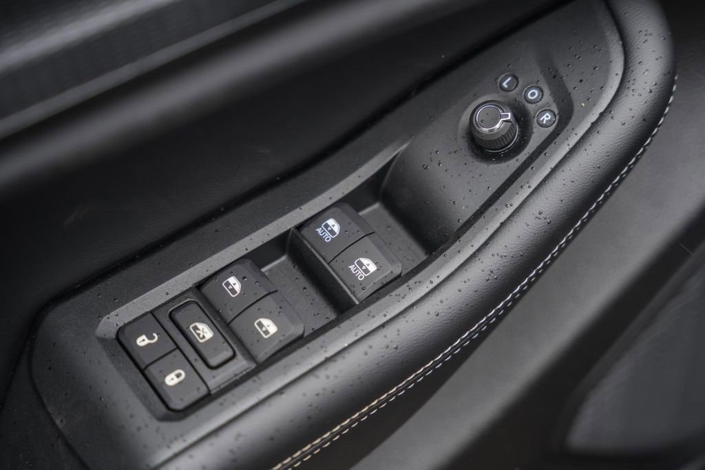 New 2025 Jeep Grand Cherokee Laredo X w/ Luxury Tech Group I image 37