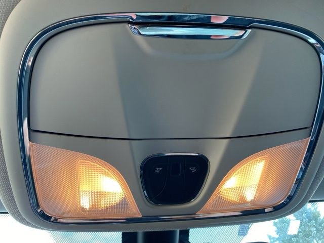 Used 2015 Jeep Cherokee Latitude image 23