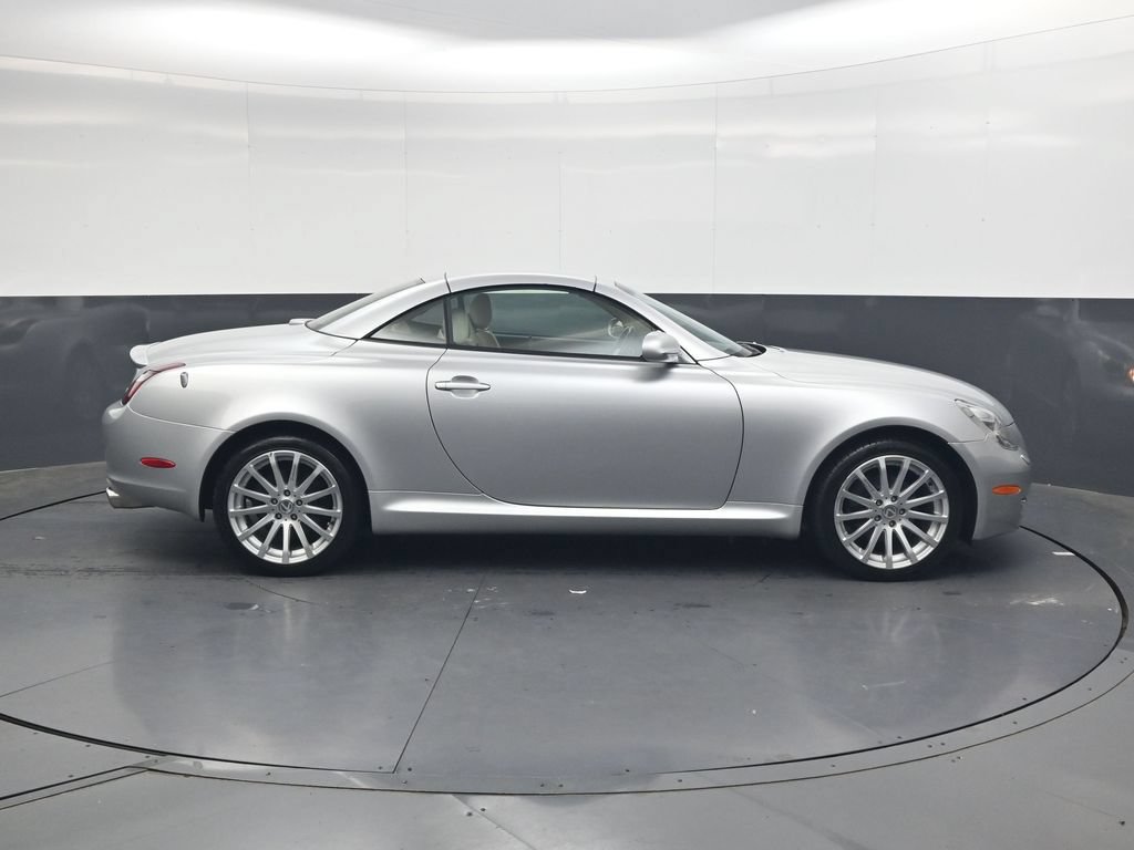 Used 2007 Lexus SC 430 Convertible w/ Preferred Accessory Pkg RWD image 3
