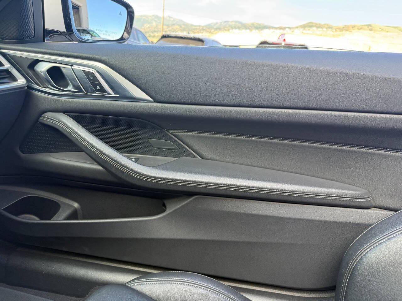 Used 2025 BMW 430i Convertible w/ Premium Package RWD image 32