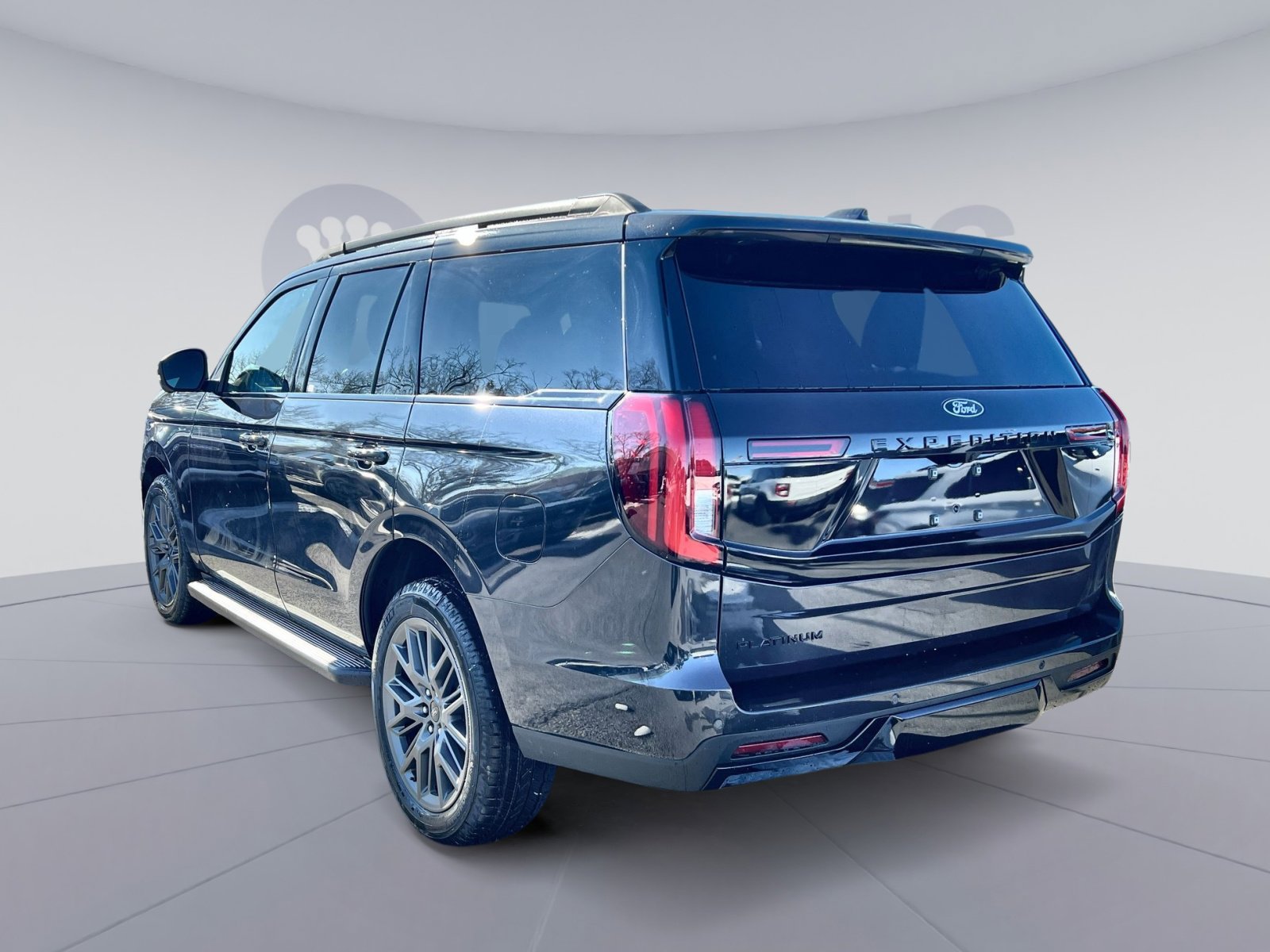New 2026 Ford Expedition Platinum w/ Stealth Appearance Package image 4